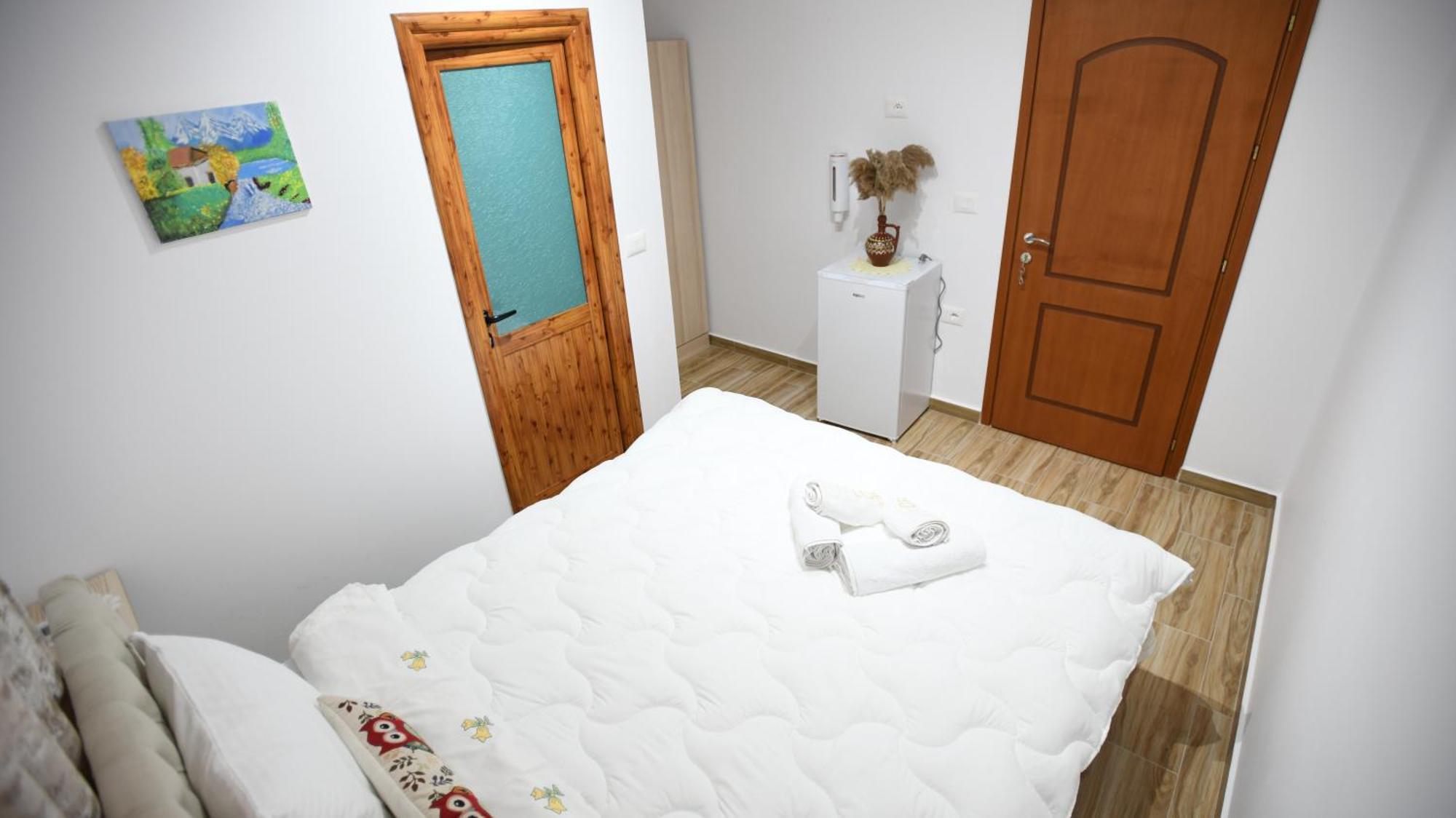 Guest House Luli Berat Eksteriør bilde
